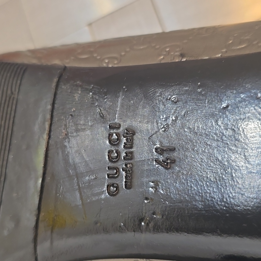 Gucci Metallic Gray Peep-Toe Flats - Picture 8 of 12
